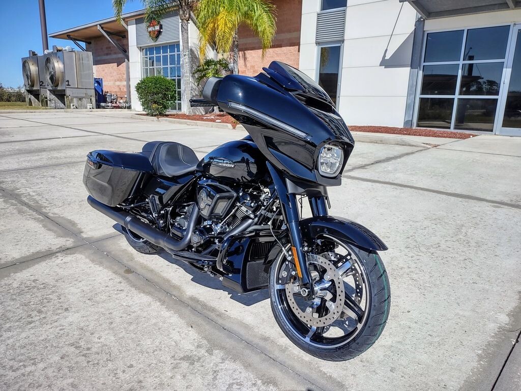 FLHX 2025 Street Glide™