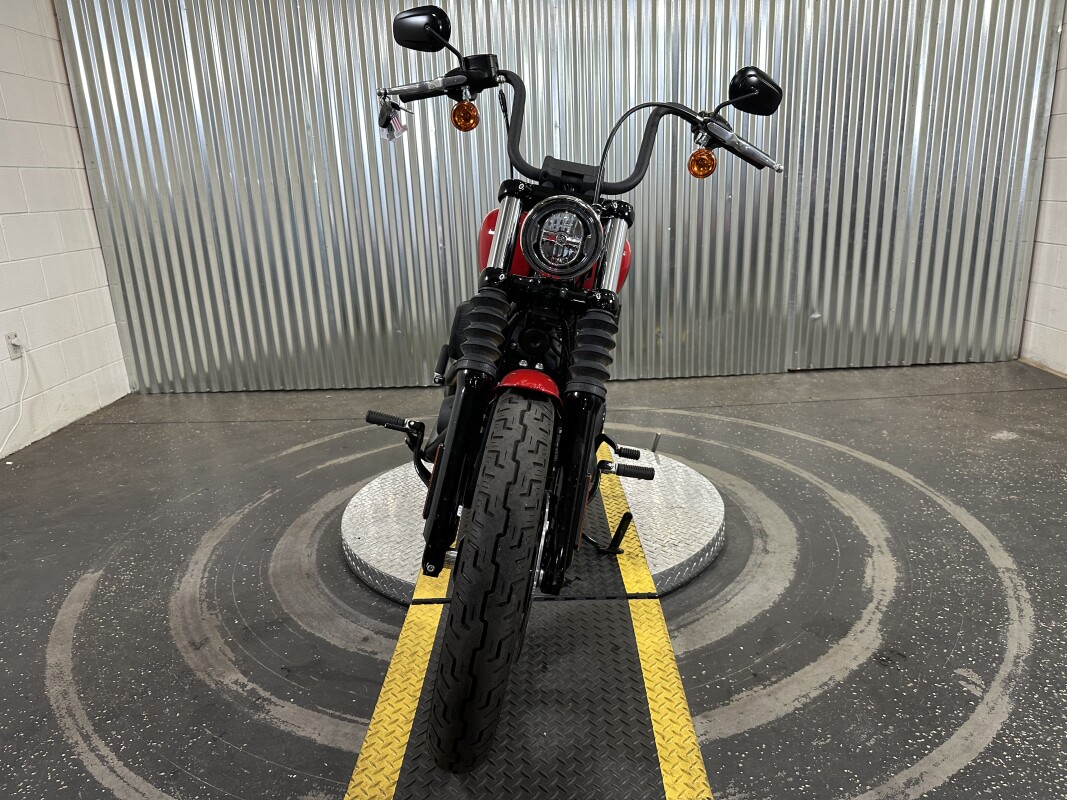 2023 Harley-Davidson Street Bob 114 Redline Red - Photo 3