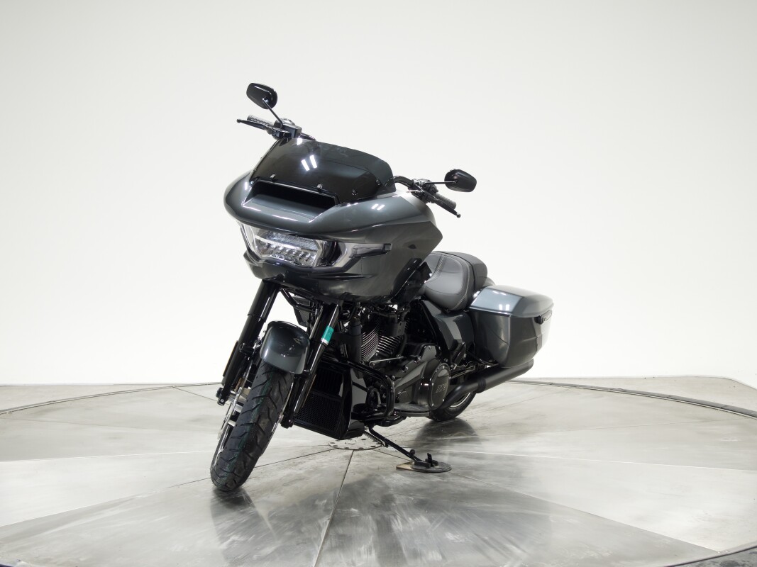 2025 Harley-Davidson FLTRX Road Glide in Iron Horse Metallic with 10 miles - Photo 10