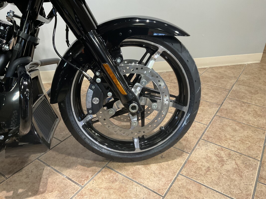 2025 Harley-Davidson Road Glide Vivid Black FLTRX - Photo 7