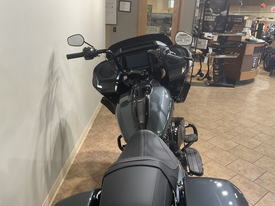2025 Harley-Davidson Road Glide Iron Horse Metallic FLTRX - Photo 6
