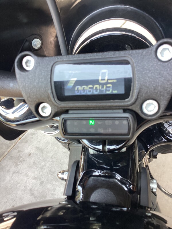 883 バイク用ソロシートスプリングマウントキットサドルシート