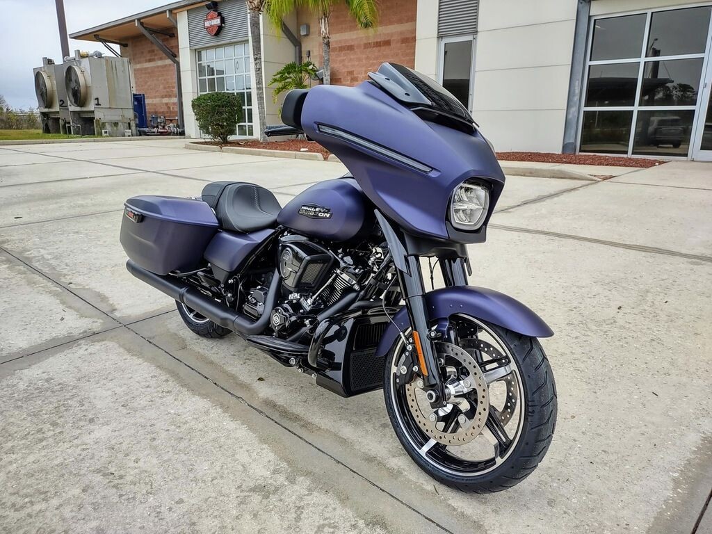 FLHX 2025 Street Glide™