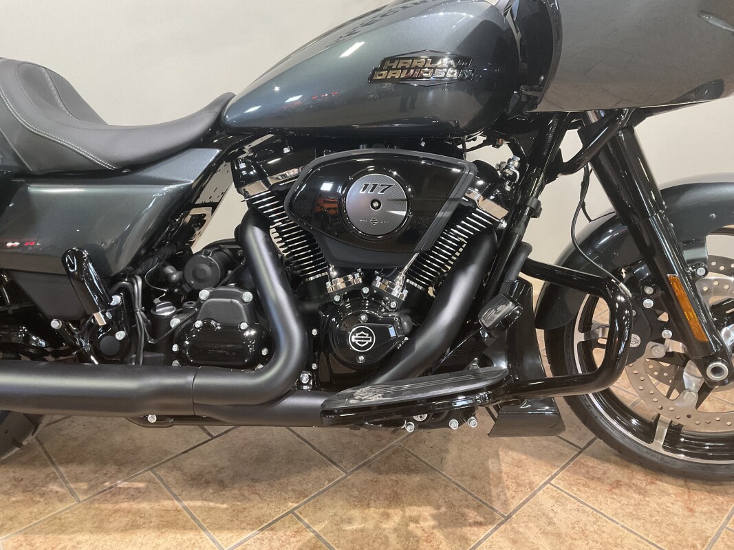 2025 Harley-Davidson Road Glide Iron Horse Metallic FLTRX - Photo 2