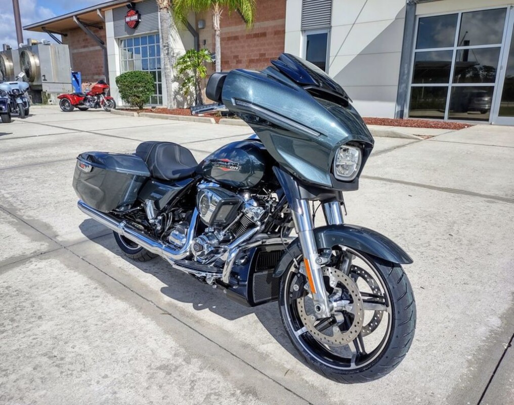 FLHX 2025 Street Glide™