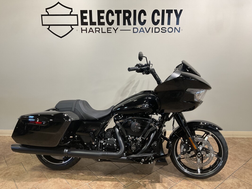 2025 Harley-Davidson Road Glide Vivid Black FLTRX