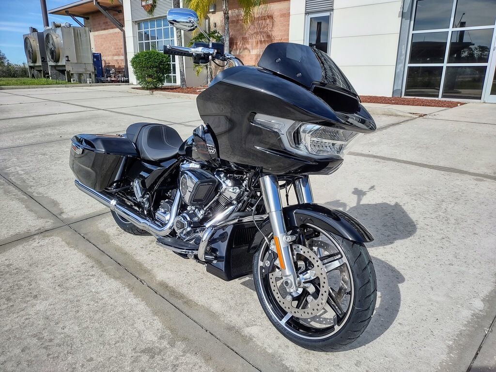 FLTRX 2025 Road Glide™