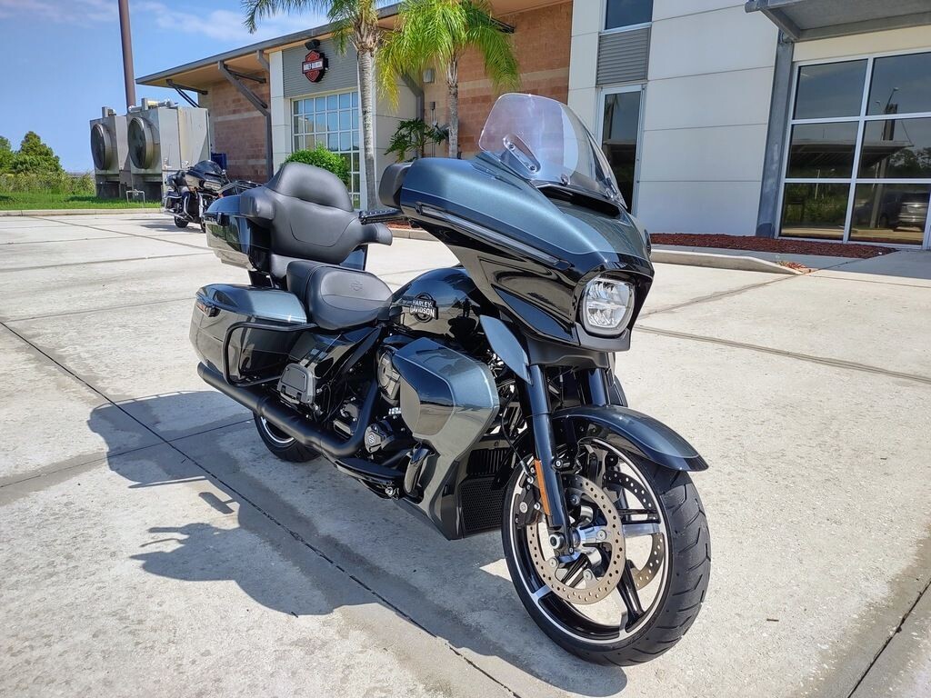 FLHXU 2025 Street Glide™ Ultra
