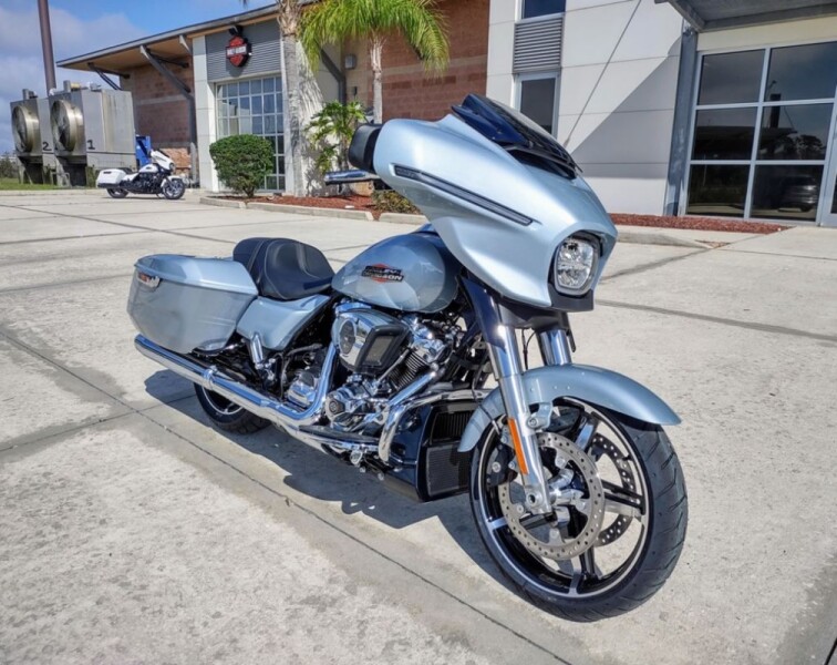 FLHX 2025 Street Glide™