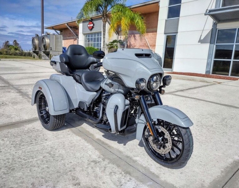 FLHTCUTG 2025 Tri Glide® Ultra
