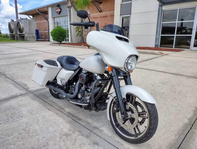 FLHXS 2016 Street Glide® Special