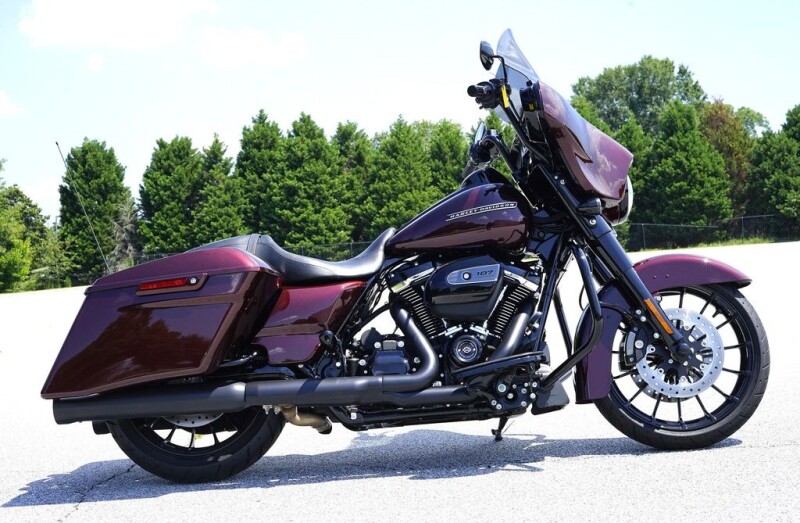 FLHXS 2018 Street Glide® Special