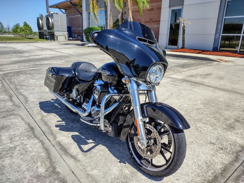 FLHX 2021 Street Glide®