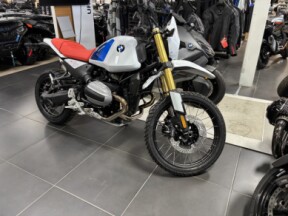 2026 BMW Motorrad R 12 G/S FREE LIFETIME POWERTRAIN WARRANTY AND $500 REBATE thumb 3