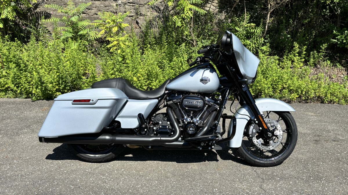 FLHXS 2023 Street Glide Special