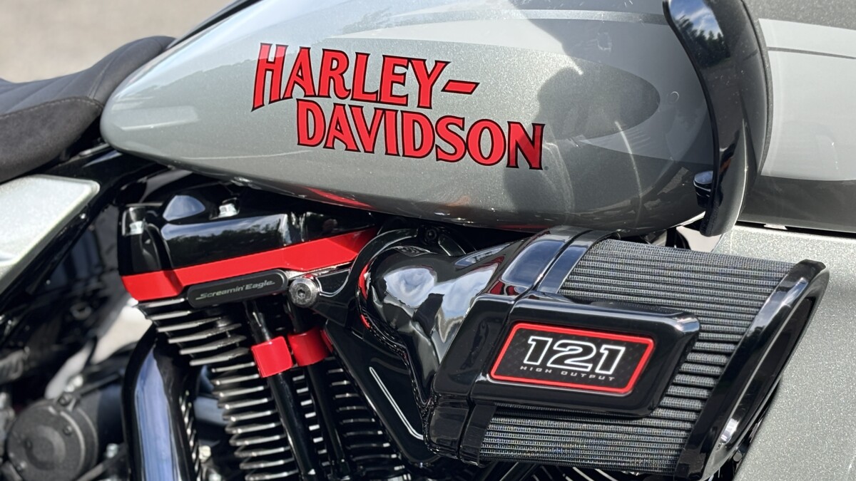 FLTRXSTSE 2025 CVO Road Glide ST - Photo 3