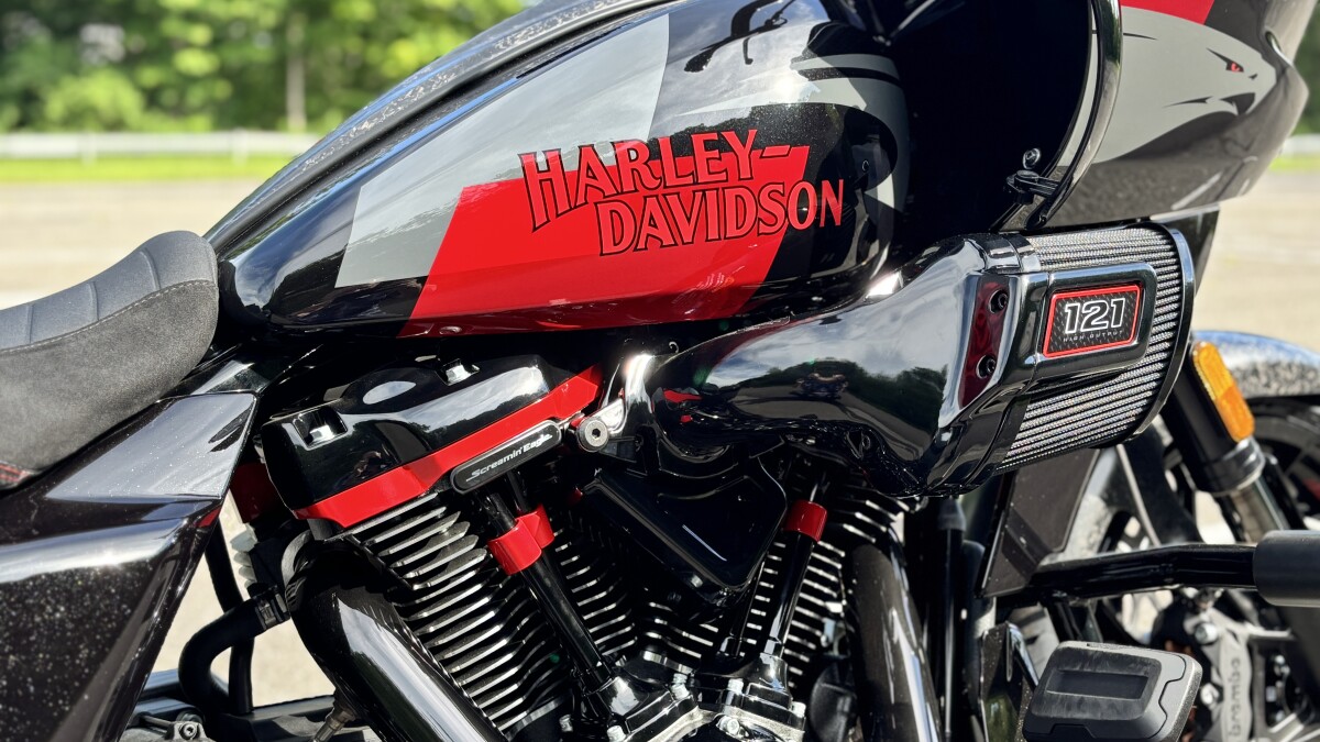 FLTRXSTSE 2025 CVO Road Glide ST - Photo 6