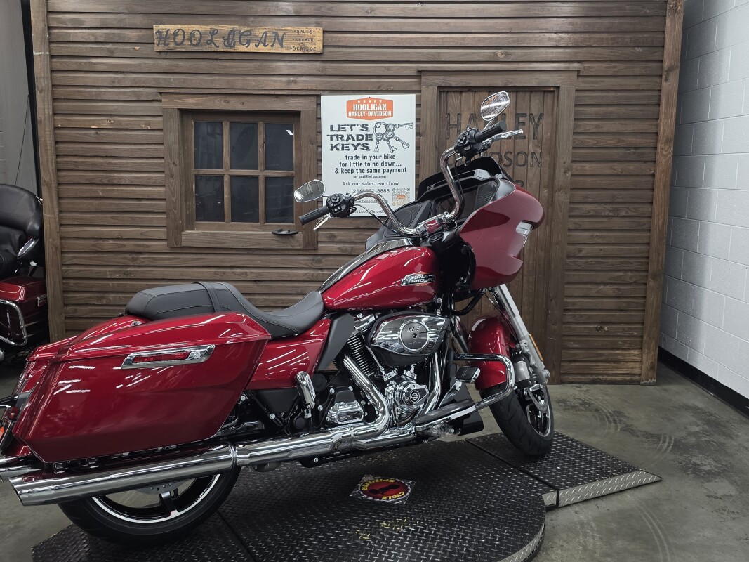 2025 Harley-Davidson Road Glide BRILLIANT RED/CHROME TRIM - Photo 2