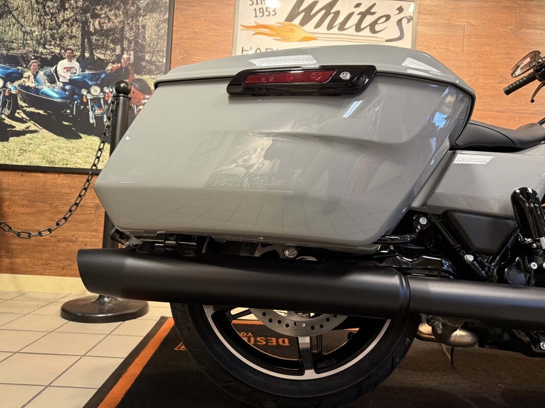 2025 H-D FLTRX Road Glide 117ci - Photo 4