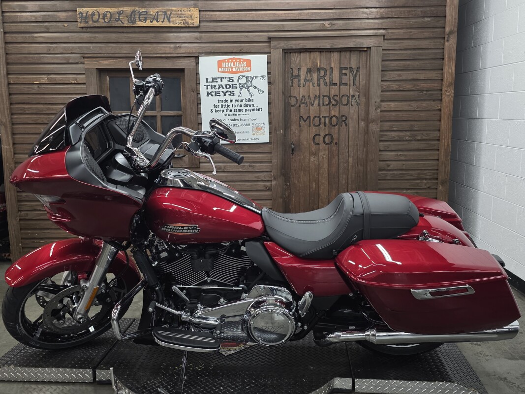 2025 Harley-Davidson Road Glide BRILLIANT RED/CHROME TRIM - Photo 5