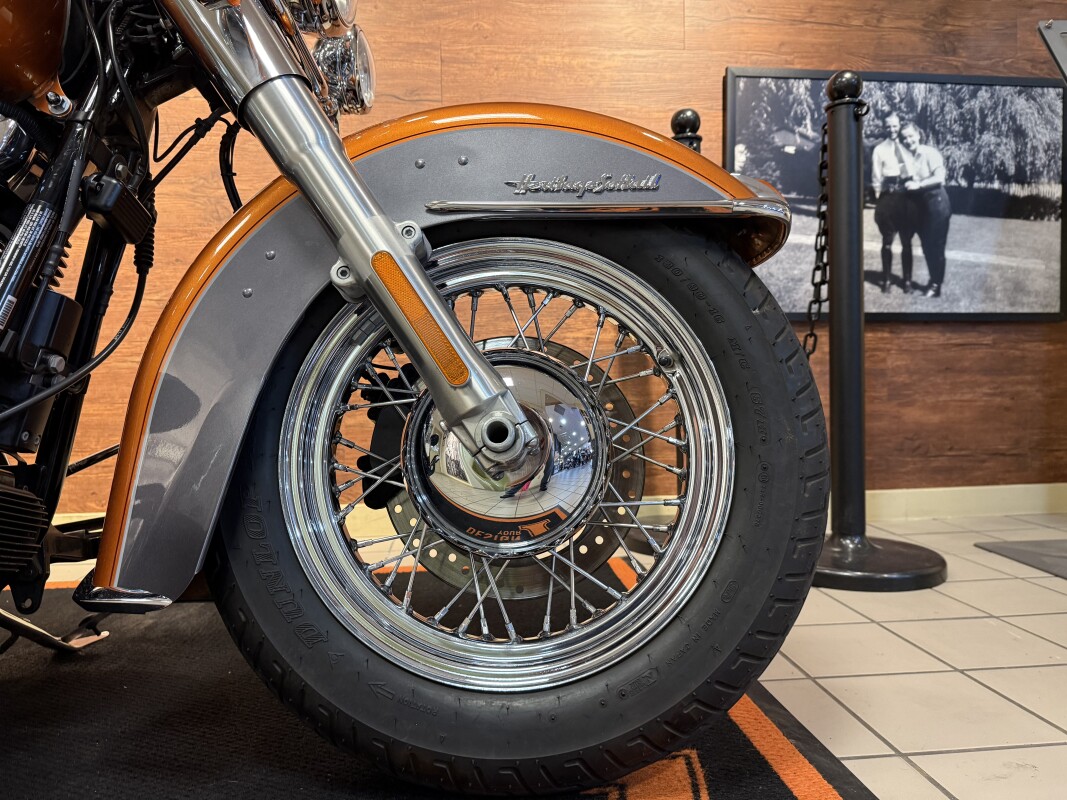 2015 H-D FLSTC Heritage Softail Classic 103ci - Photo 2
