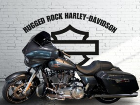 2025 Harley-Davidson<sup>®</sup> Street Glide™ Iron Horse Metallic thumb 3