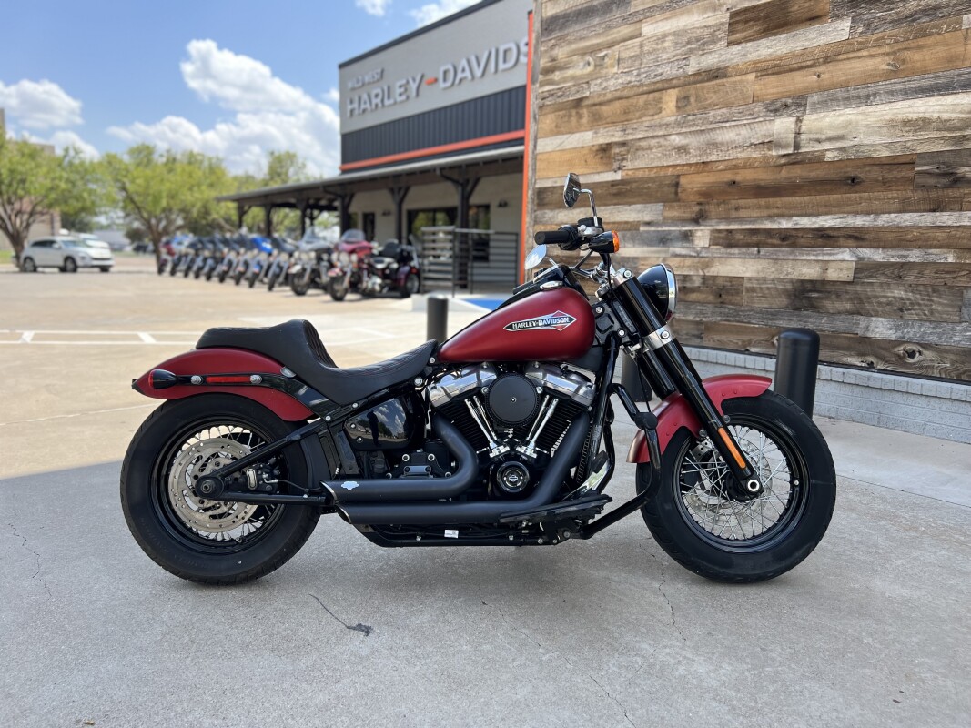 2019 Harley-Davidson Softail Slim Wicked Red Denim