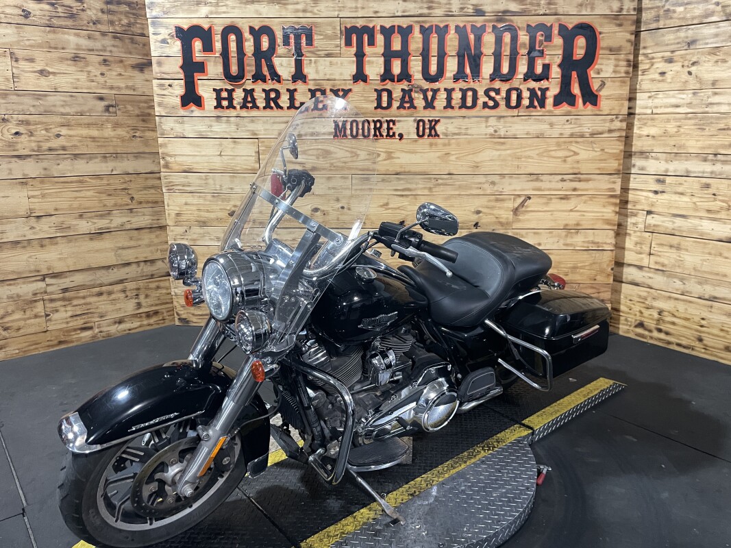 Harley-Davidson Road King 2018 FLHR Vivid Black - Photo 7