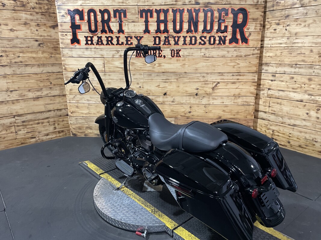 Harley-Davidson Road King Special 2025 FLHRXS VIVID BLACK - Photo 10