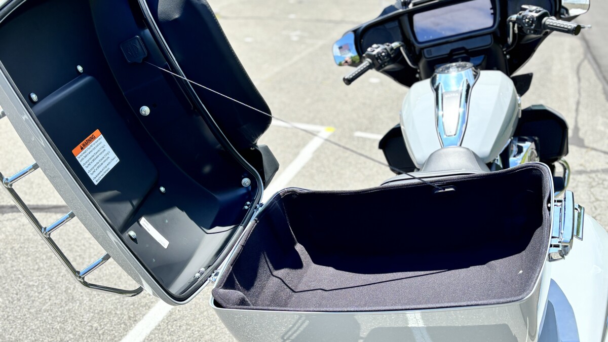 2025 Harley-Davidson Street Glide Ultra Billiard Gray - Photo 10