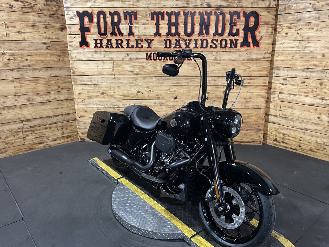 Harley-Davidson Road King Special 2025 FLHRXS VIVID BLACK - Photo 3