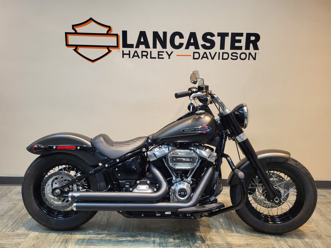 2025 Harley-Davidson® Street Bob® Iron Horse Metallic w