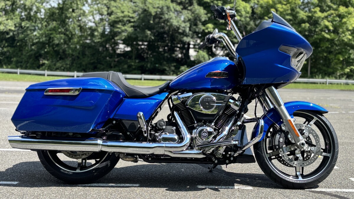 FLTRX 2025 Road Glide - Photo 2