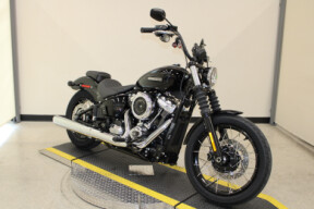 2025 Harley-Davidson Street Bob Cruiser FXBB thumb 2