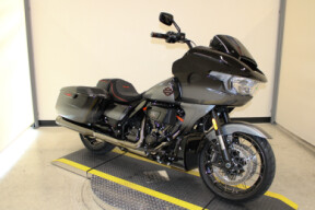 2025 Harley-Davidson CVO Road Glide Grand American Touring FLTRXSE thumb 2