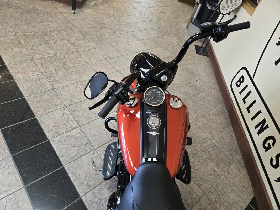 2025 Harley-Davidson Road King Special Whiskey Fire - Photo 4