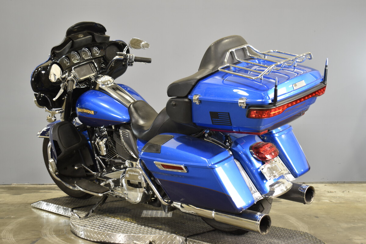 2017 Harley-Davidson Ultra Limited FLHTK - Photo 6