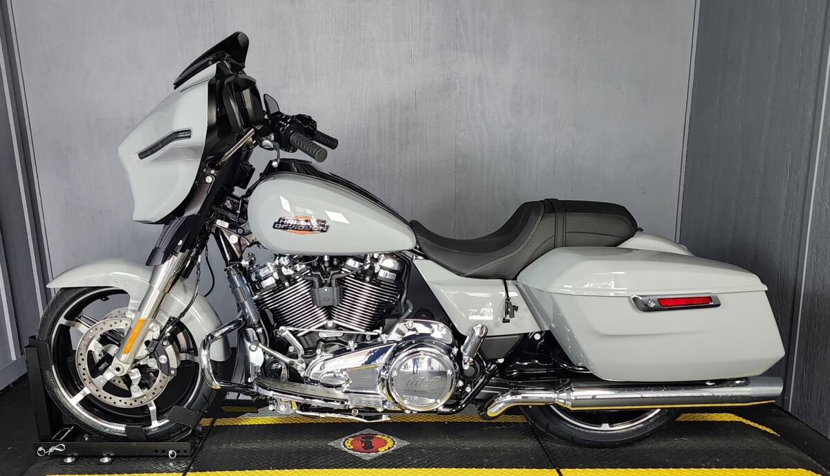 2025 Harley-Davidson Street Glide FLHX BILLIARD GRAY - Photo 3