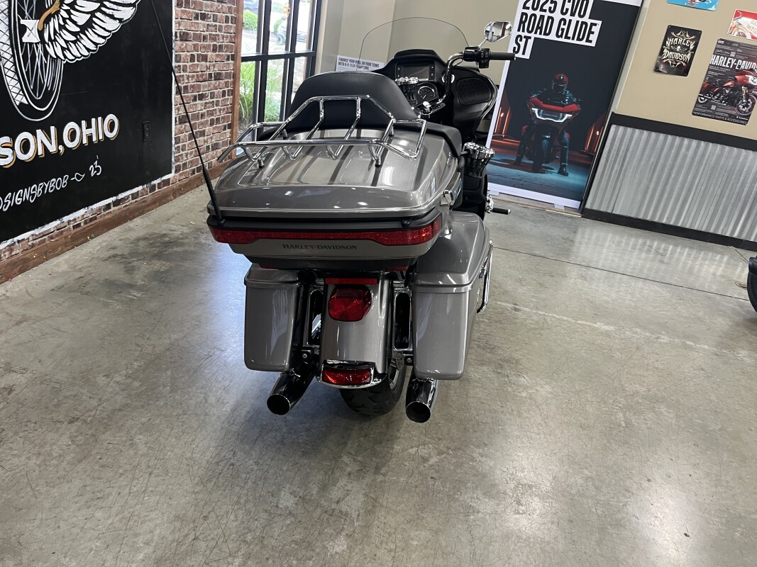 2016 Harley-Davidson Road Glide Ultra FLTRU - Photo 2