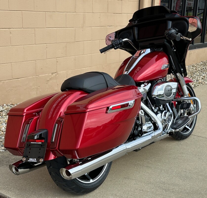 2025 Harley-Davidson Street Glide Brilliant Red - Photo 2