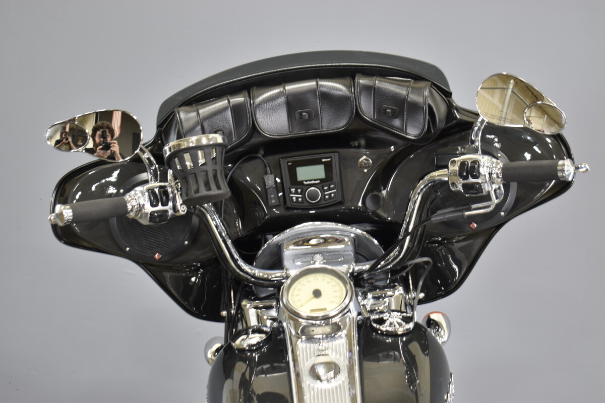 2005 Harley-Davidson Road King Custom FLHRSI - Photo 8