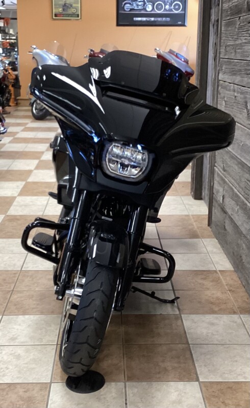 2025 Harley-Davidson Street Glide Midnight Firestorm - Black Finish - Photo 2
