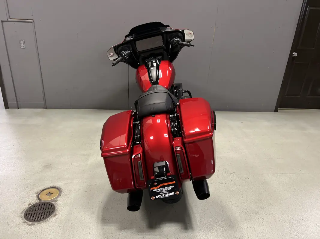 FLHX 2025 Street Glide - Photo 6
