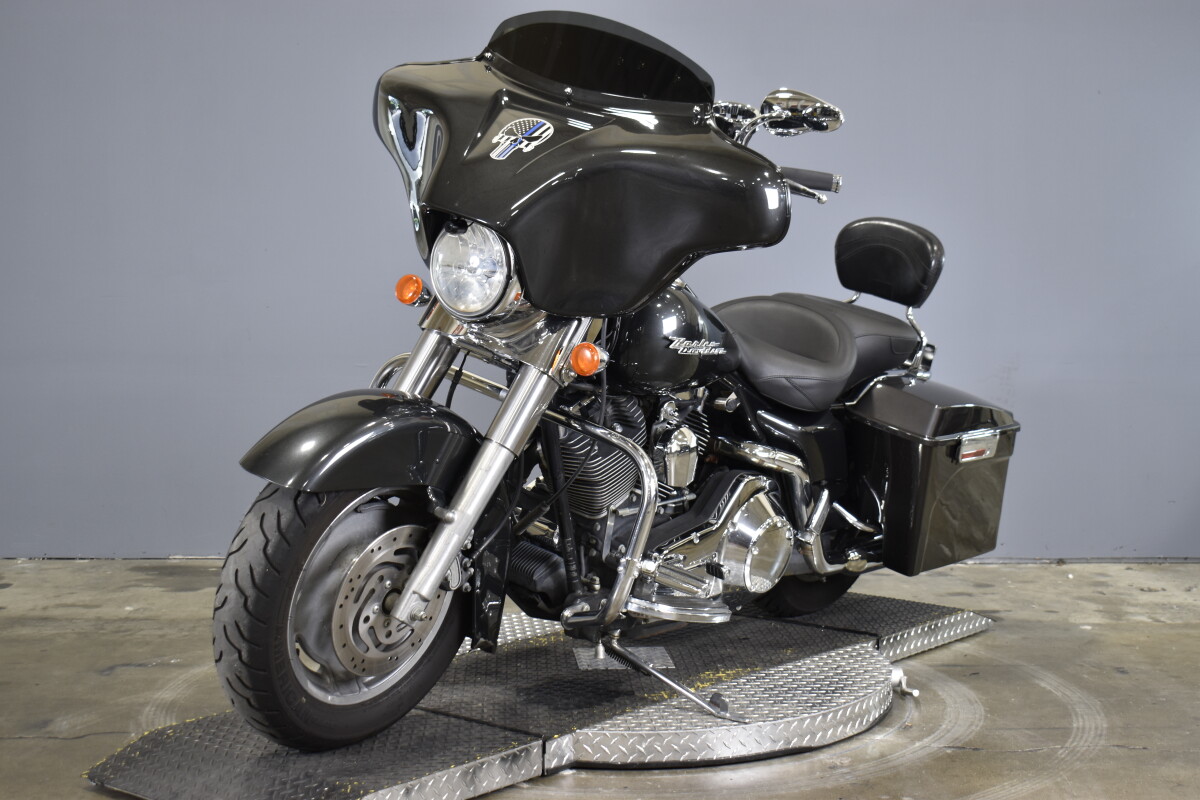 2005 Harley-Davidson Road King Custom FLHRSI - Photo 4