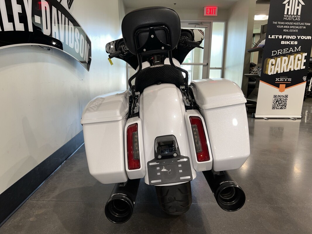 2024 Harley-Davidson Street Glide FLHX - Photo 10