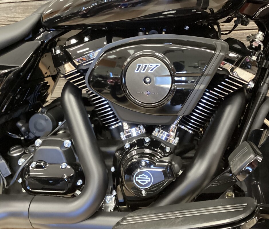 2025 Harley-Davidson Street Glide Midnight Firestorm - Black Finish - Photo 5