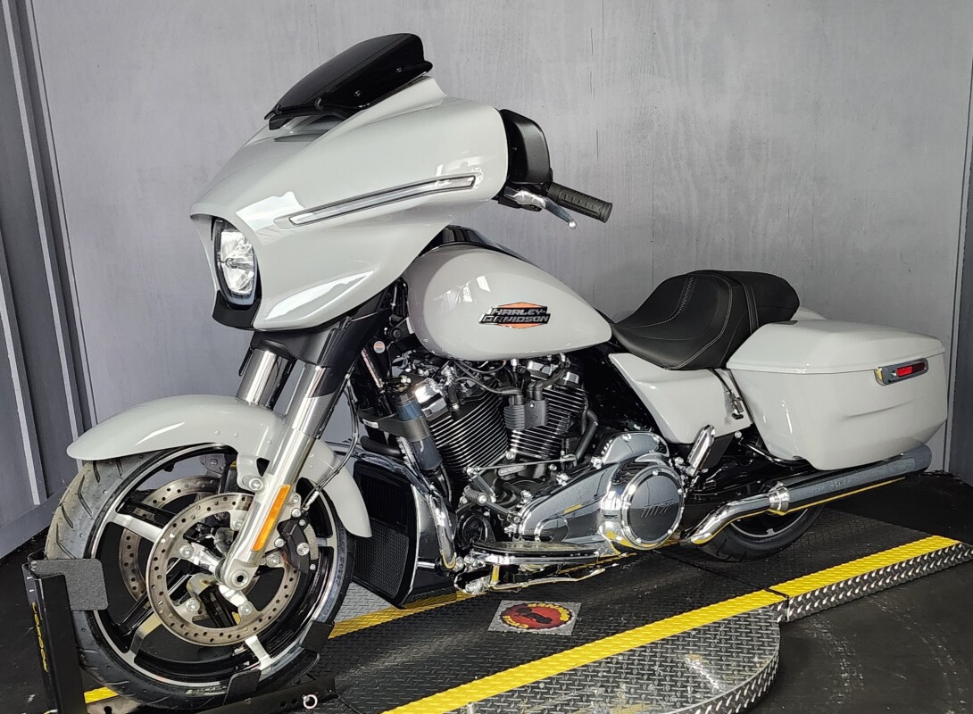 2025 Harley-Davidson Street Glide FLHX BILLIARD GRAY - Photo 9