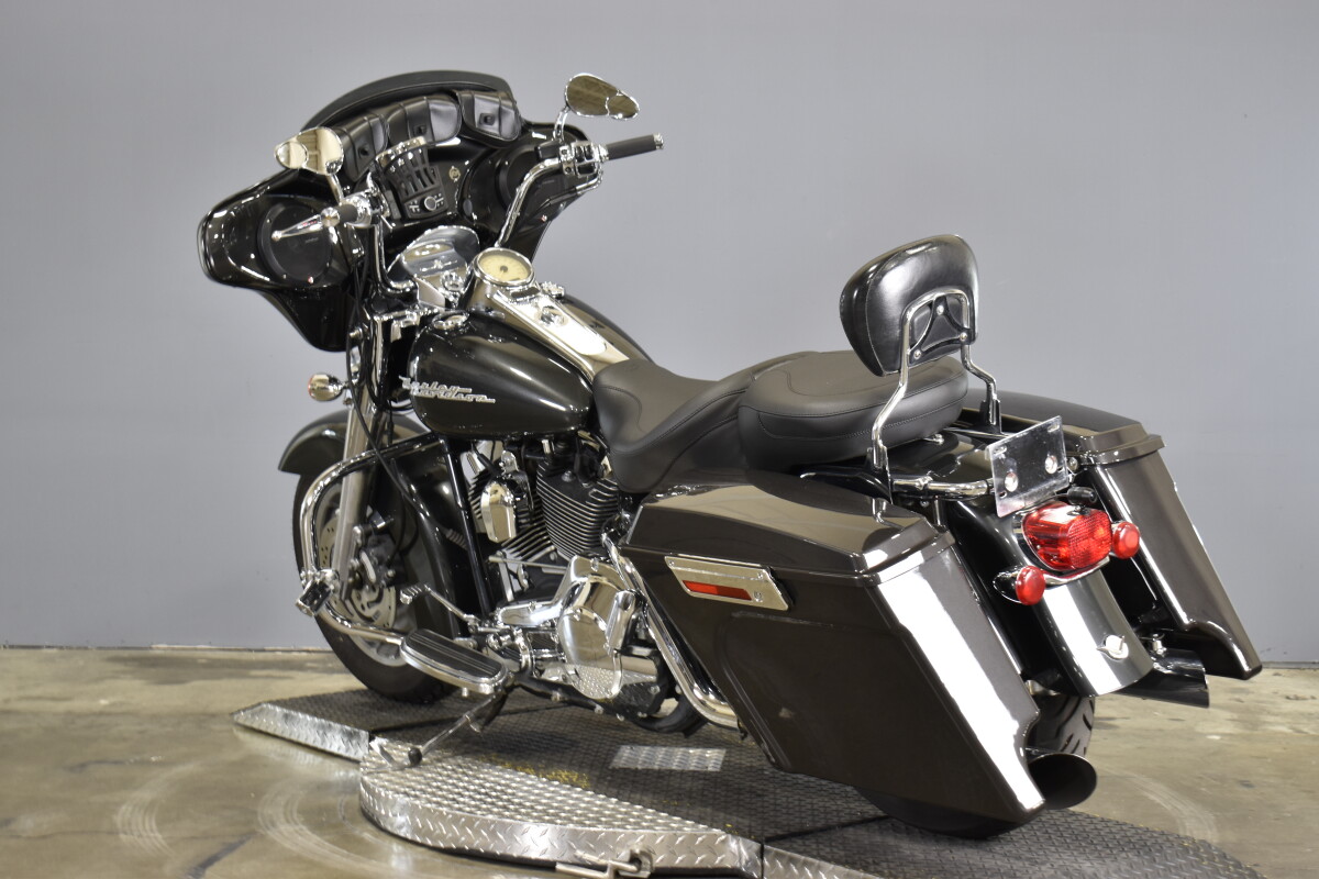 2005 Harley-Davidson Road King Custom FLHRSI - Photo 6