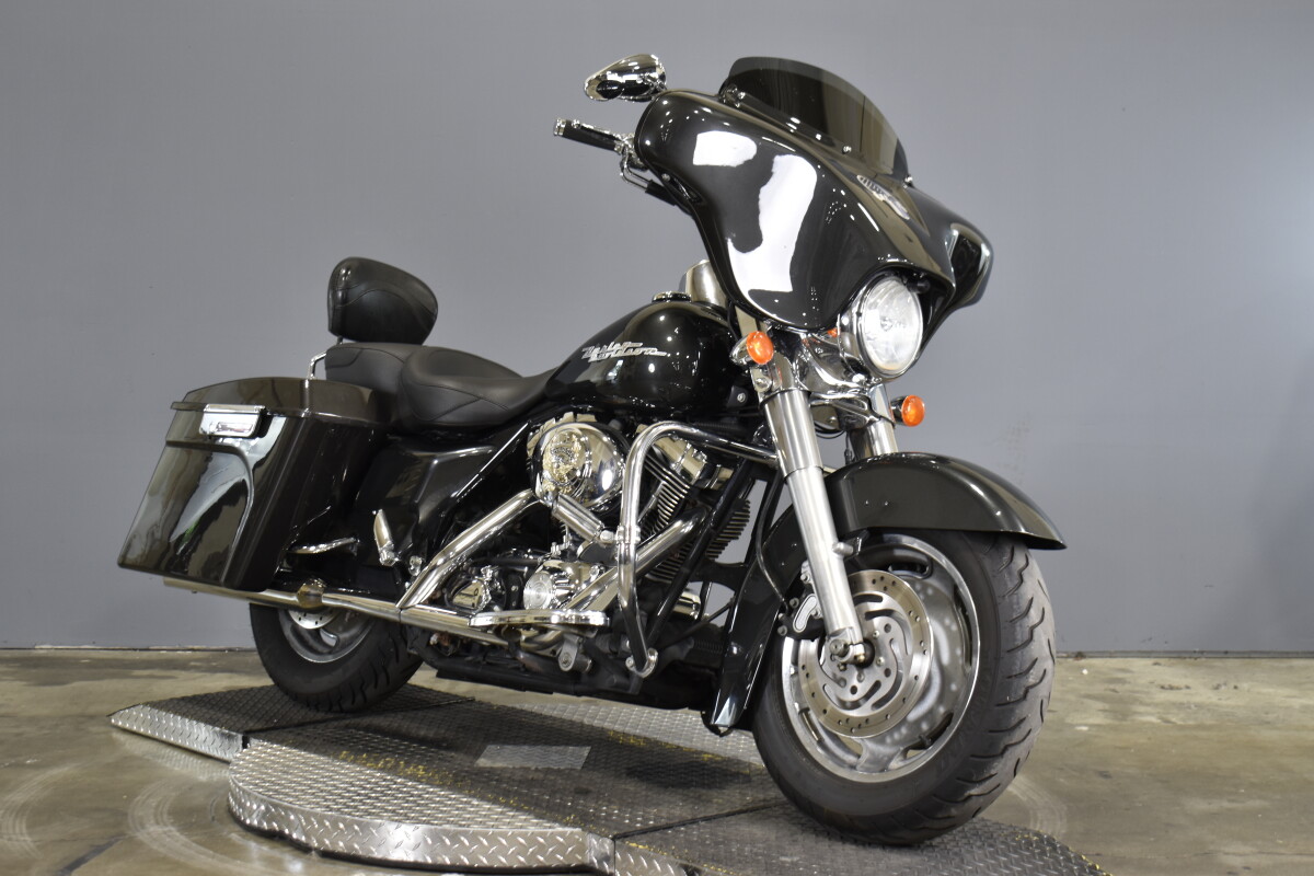 2005 Harley-Davidson Road King Custom FLHRSI - Photo 2