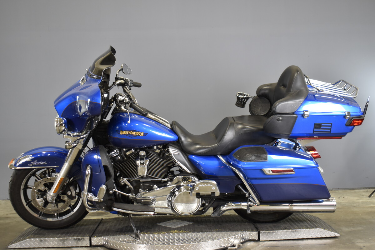 2017 Harley-Davidson Ultra Limited FLHTK - Photo 5